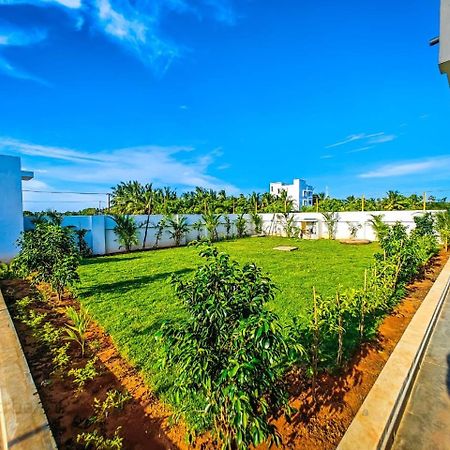 Rini Resort Chennai Extérieur photo