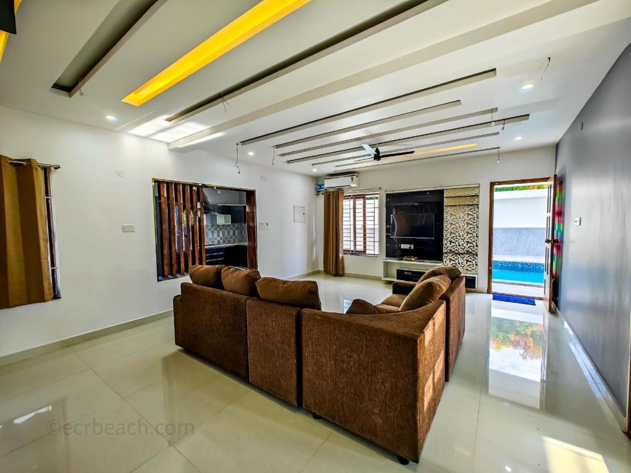 Rini Resort Chennai Extérieur photo