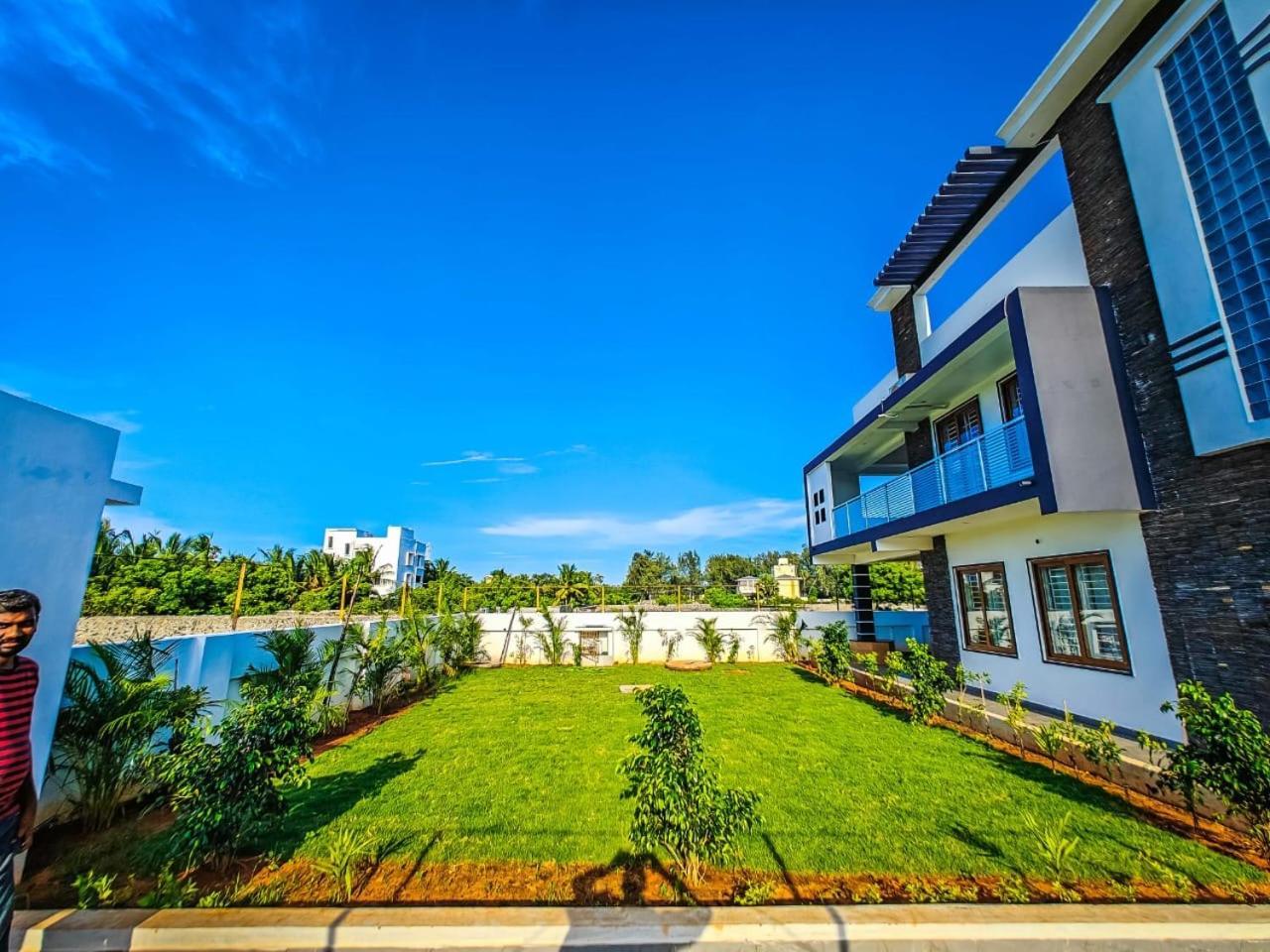 Rini Resort Chennai Extérieur photo