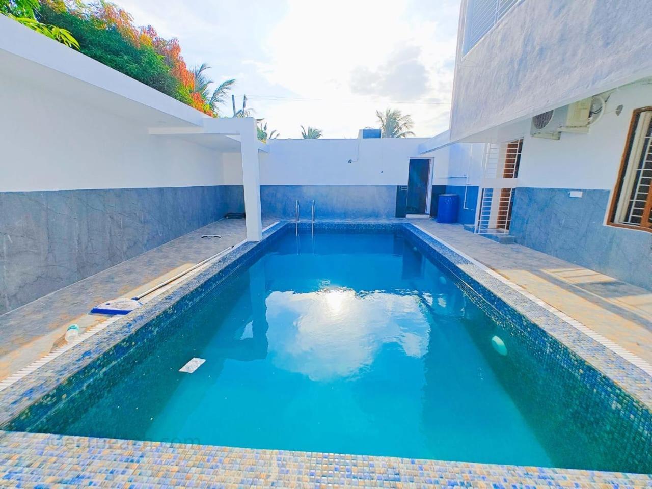 Rini Resort Chennai Extérieur photo